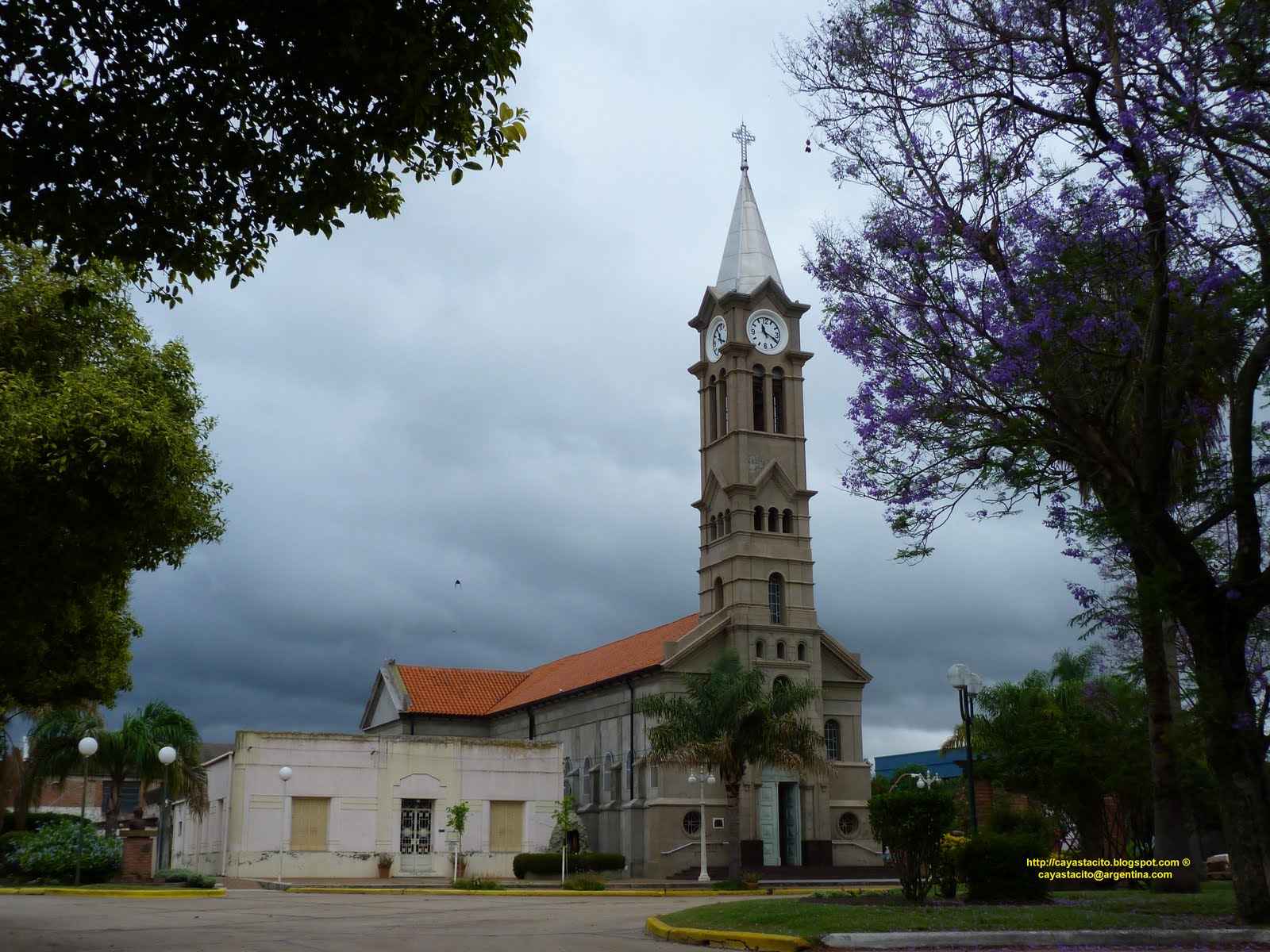 Parroquia Santísima Trinidad de Llambi Campbell